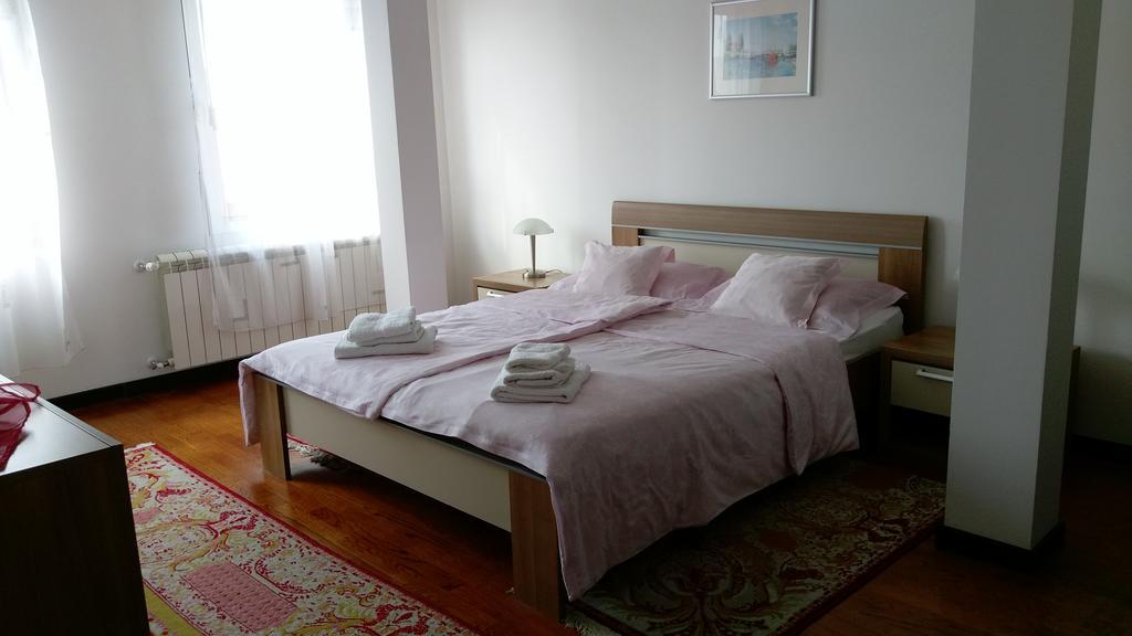 Apartment Krsmanovic Aranđelovac Eksteriør billede